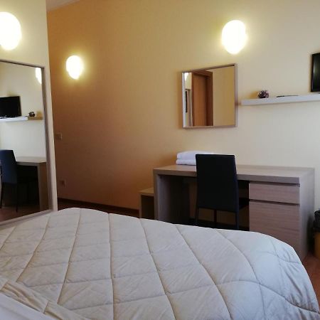 Albergo Roma ลันชาโน ภายนอก รูปภาพ