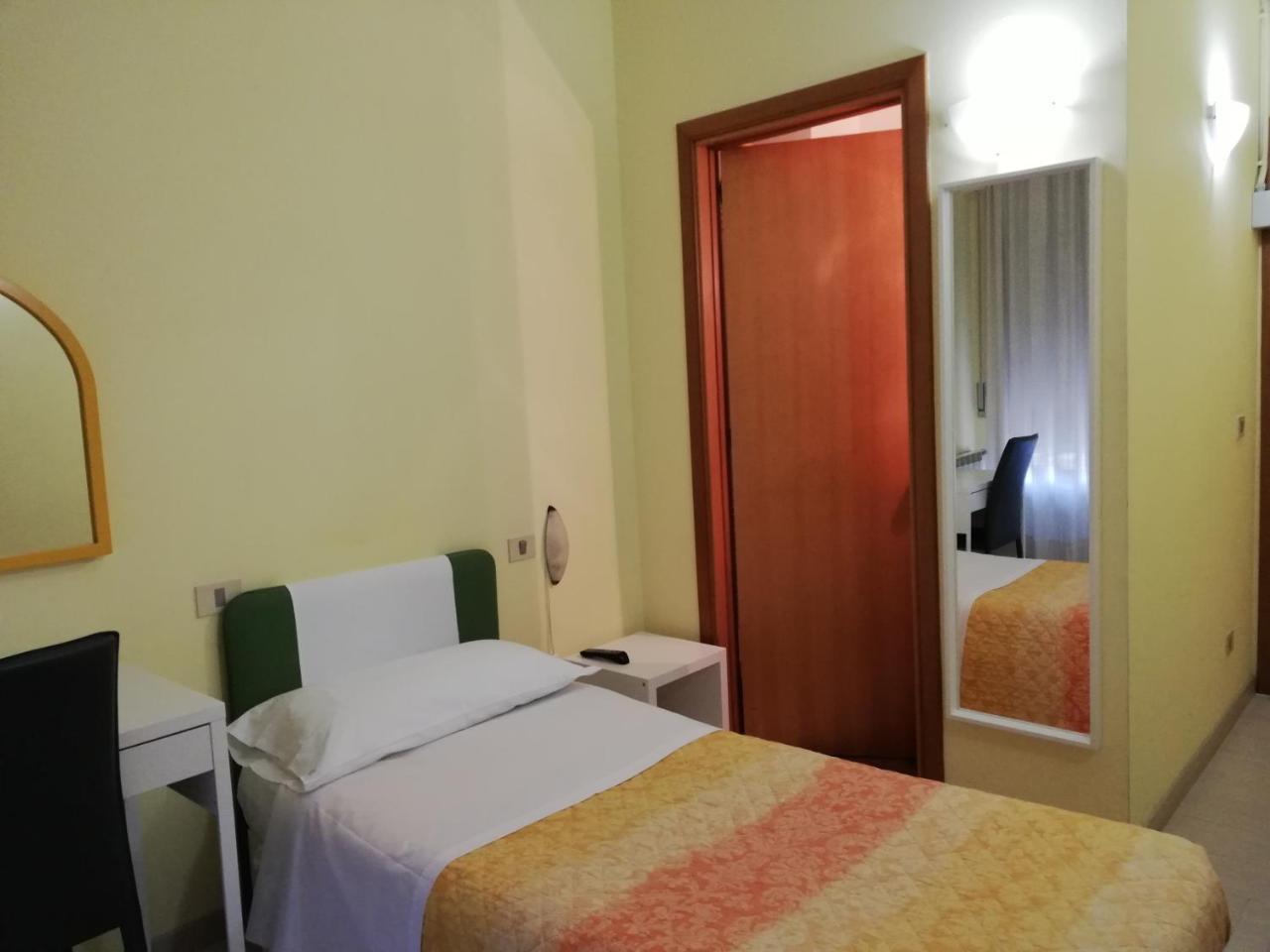 Albergo Roma ลันชาโน ภายนอก รูปภาพ