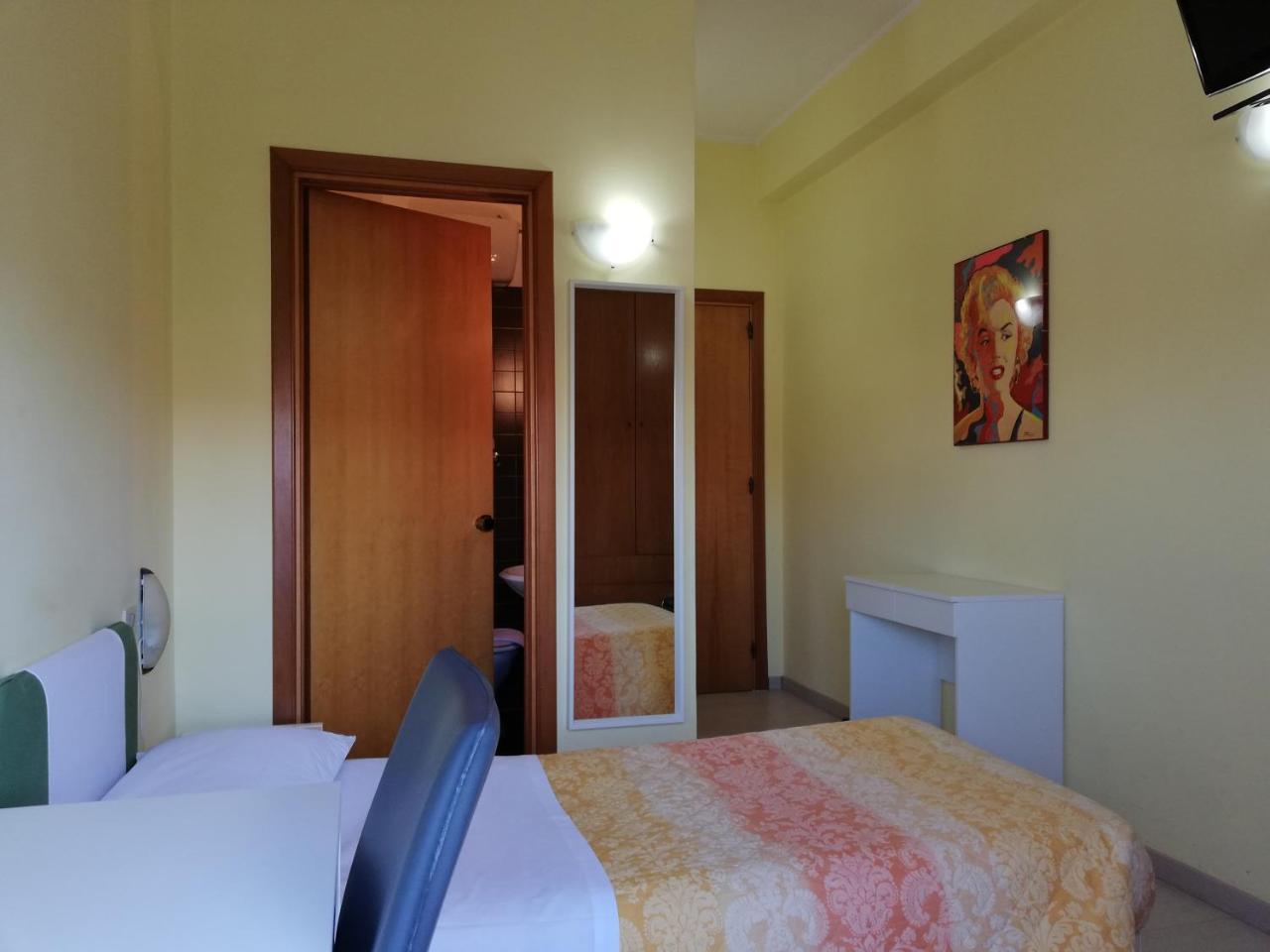 Albergo Roma ลันชาโน ภายนอก รูปภาพ