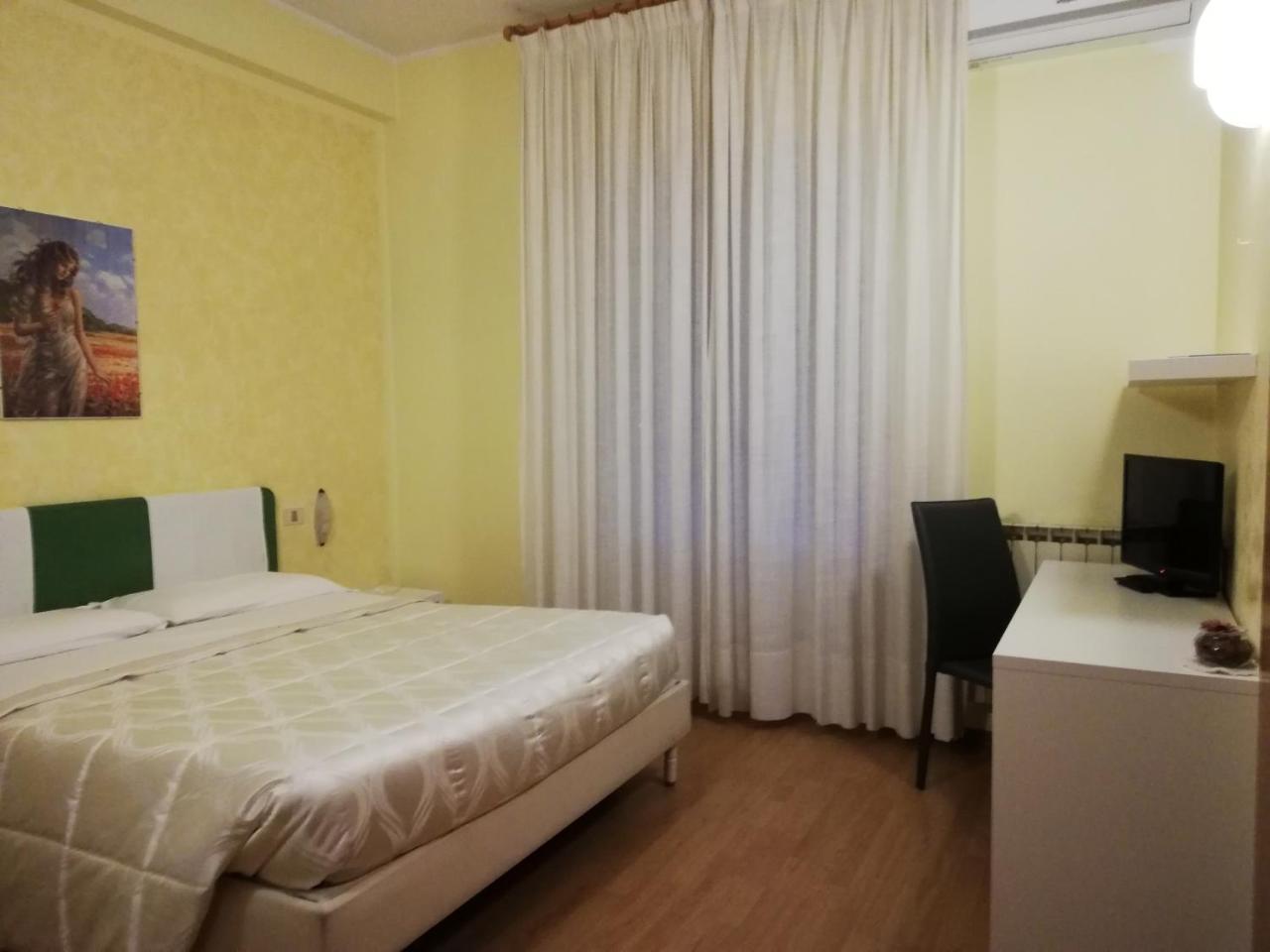 Albergo Roma ลันชาโน ภายนอก รูปภาพ